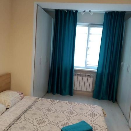 Молодёжный На Сейфуллина Apartment Almaty Ngoại thất bức ảnh